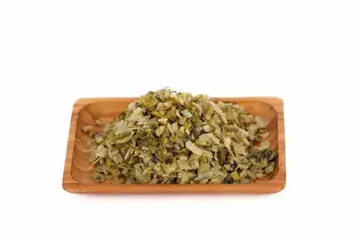 “Van otlu peynir yapımında Van  yaylalarında yetişen doğal otların karışımı– katkısız ve aromatik lezzet.”